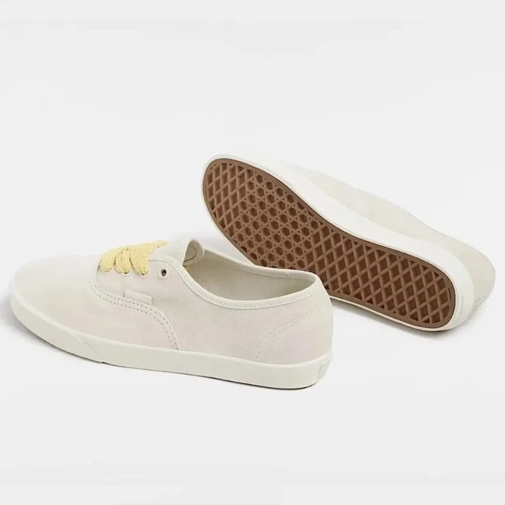 NEW Vans Authentic Beige Lowpro Fat Lace Yarrow Skate Shoes Women’s Size 9